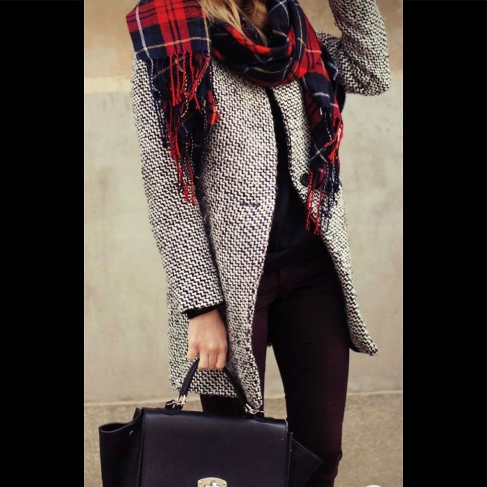 Guess Wool Coat in size Small. Black with grey.